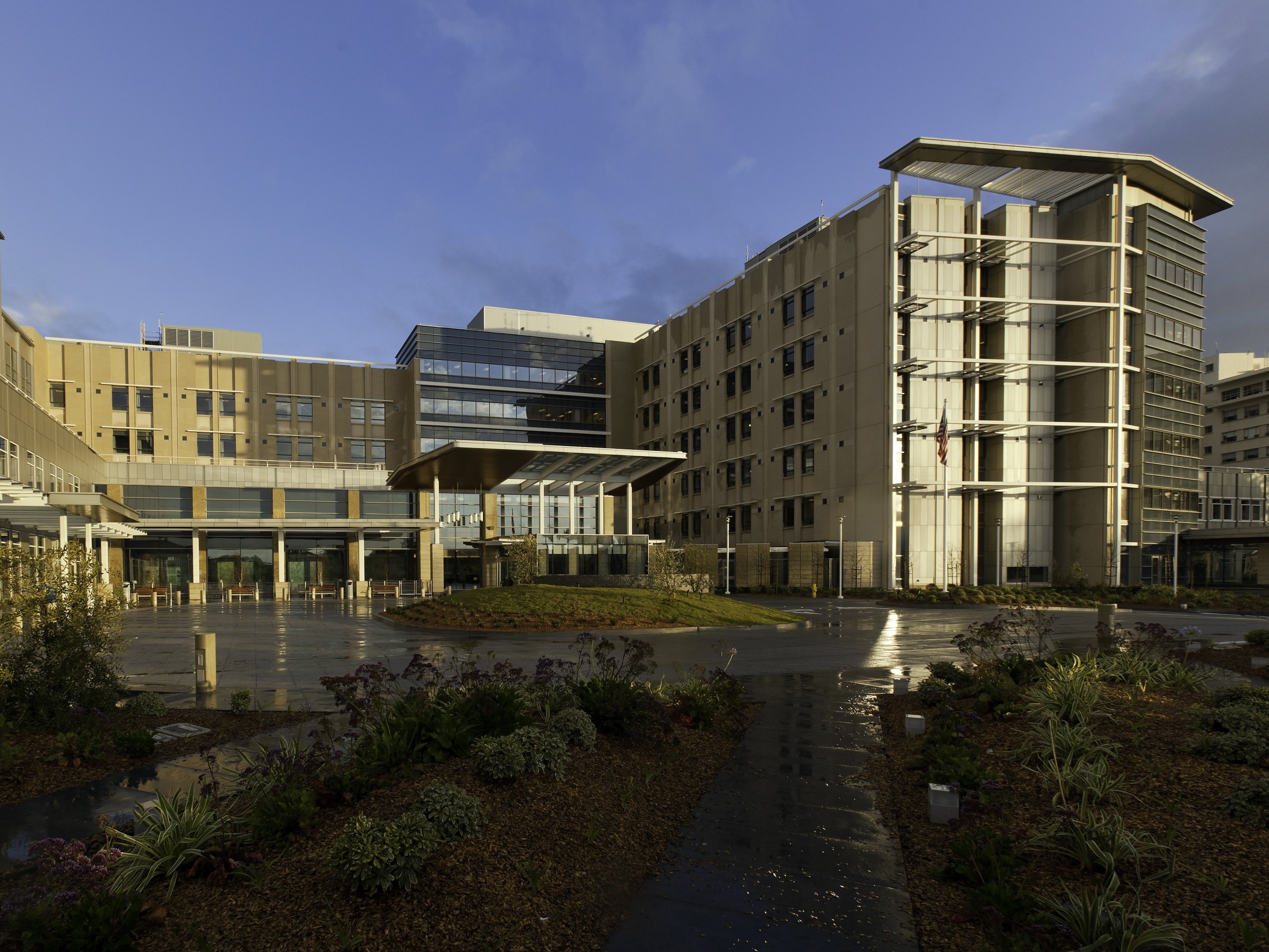 Mills-Peninsula Medical Center